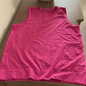 Lululemon womens pink swiftly tank top. Size 6